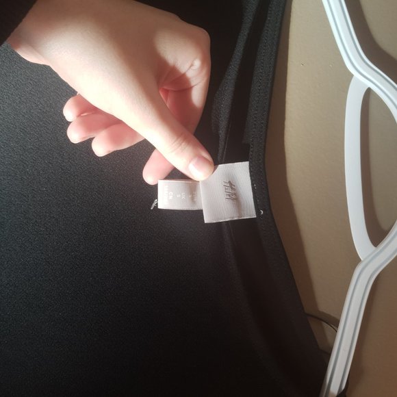 Puff Sleeved Black Stretchy Top (S) - Picture 3 of 4